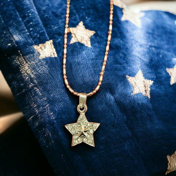 Star-Studded Pendant Necklace - Image 3